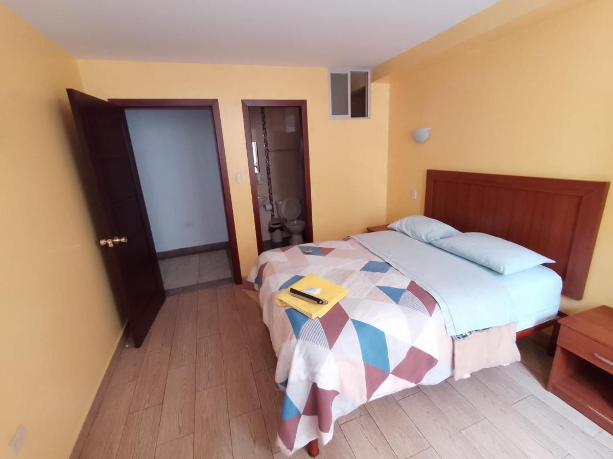 Hotel Residencial Miraflores Loja Buitenkant foto