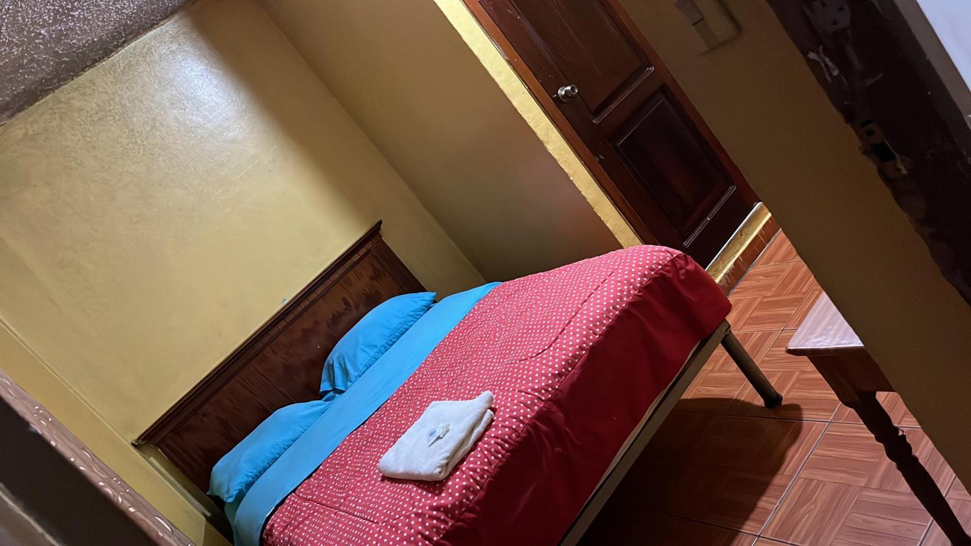 Hotel Residencial Miraflores Loja Buitenkant foto